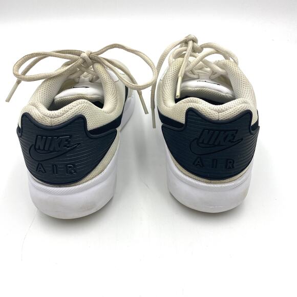 Nike Air Max Oketo Sneakers - Picture 3 of 9